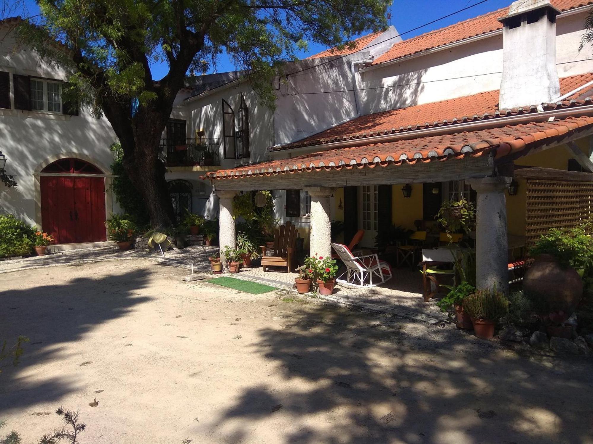 Casa Dos Arrabidos Guest House Torres Novas Luaran gambar